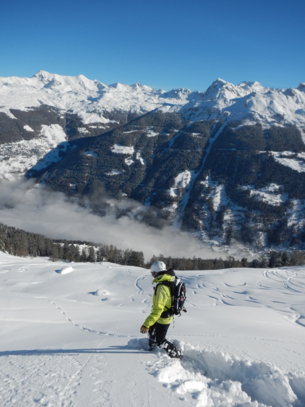 bts-img-05 charlotte-monitrice-de-snowboard-avec-brevet-federal-val-danniviers